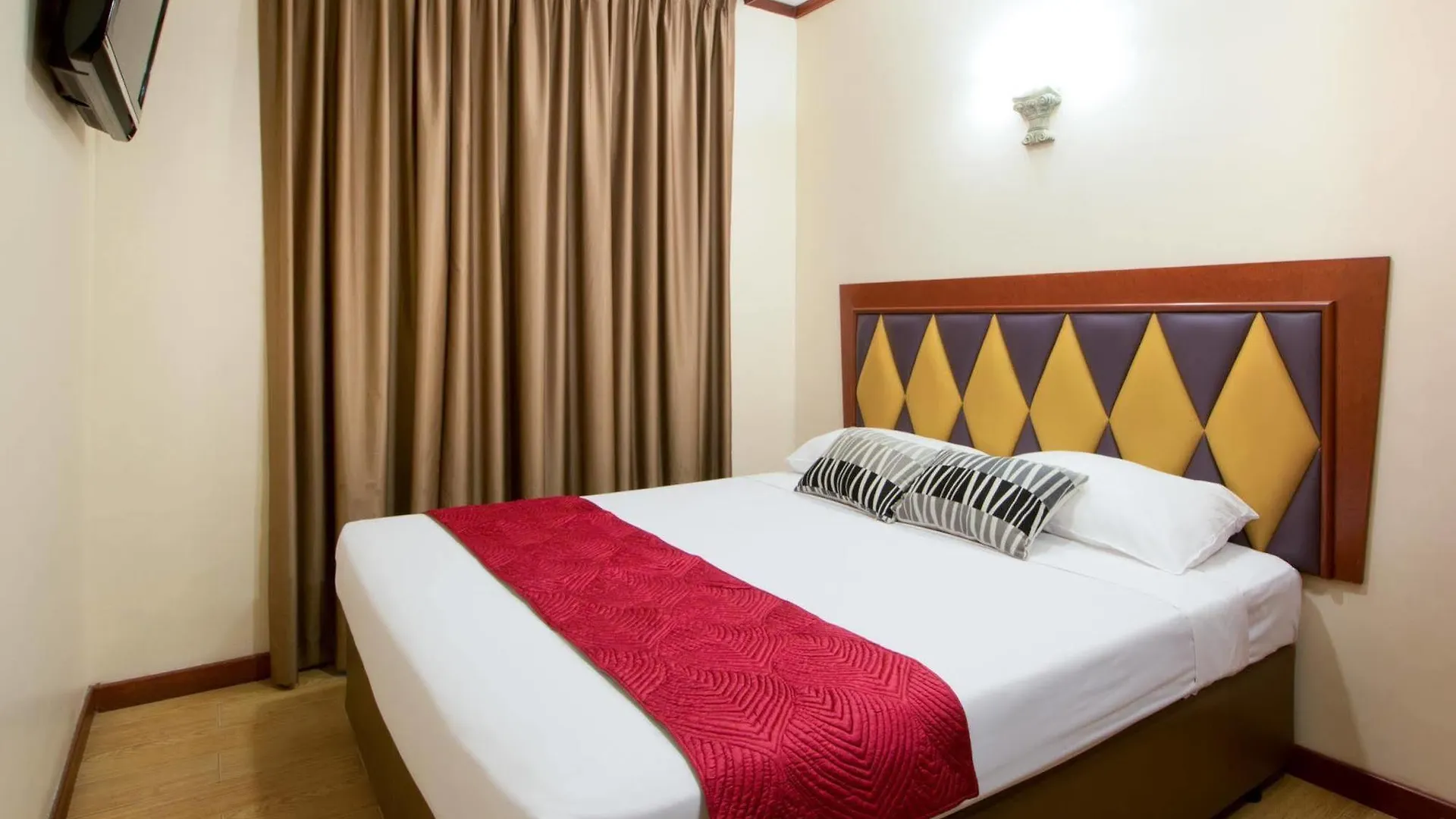 Hotel 81 Palace - Newly Renovated Singapura